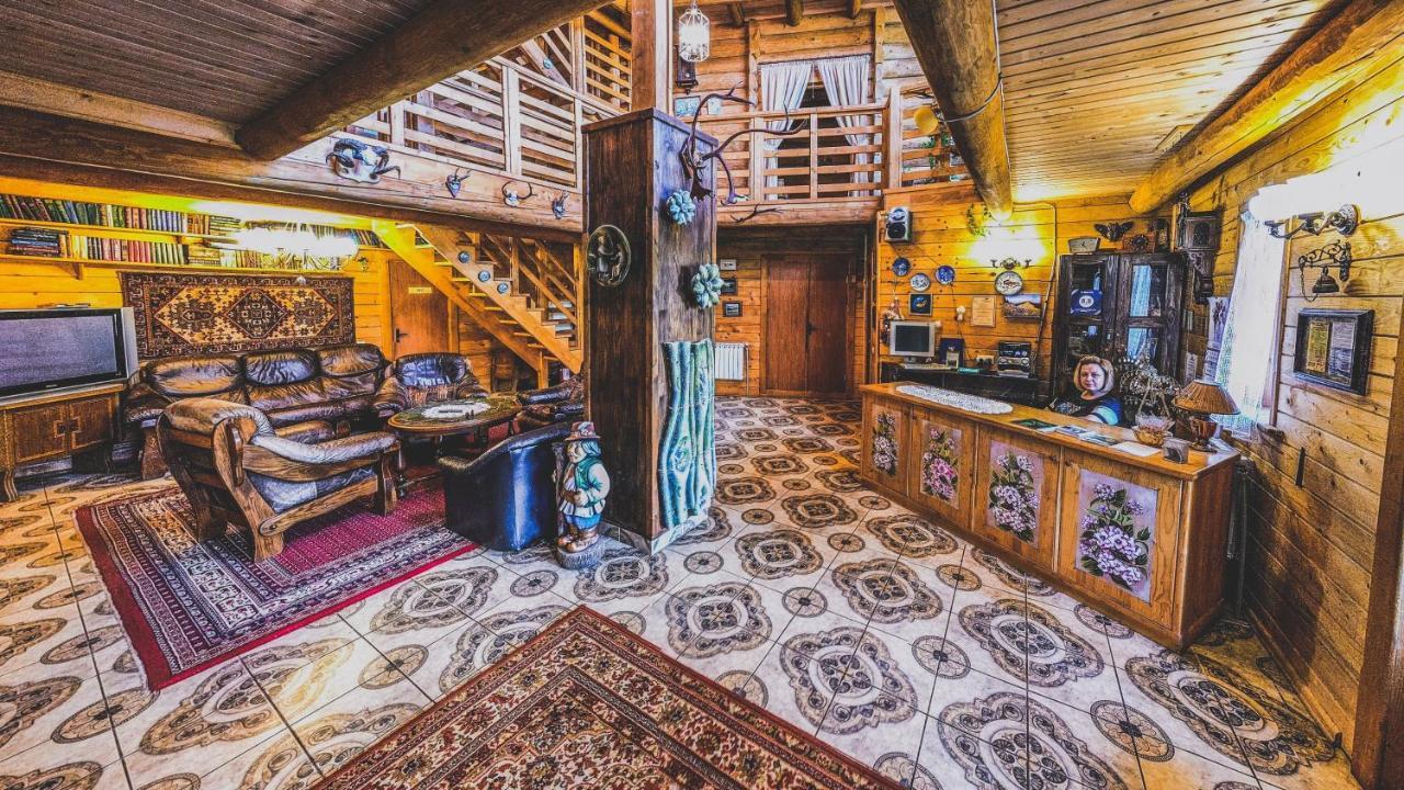 12 Months Estate Konuk evi Myslovka Dış mekan fotoğraf