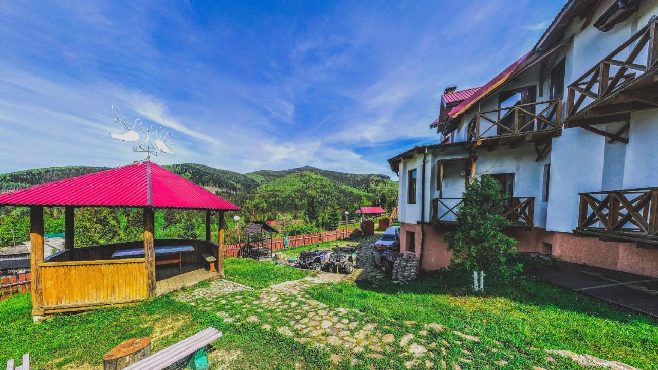 12 Months Estate Konuk evi Myslovka Dış mekan fotoğraf