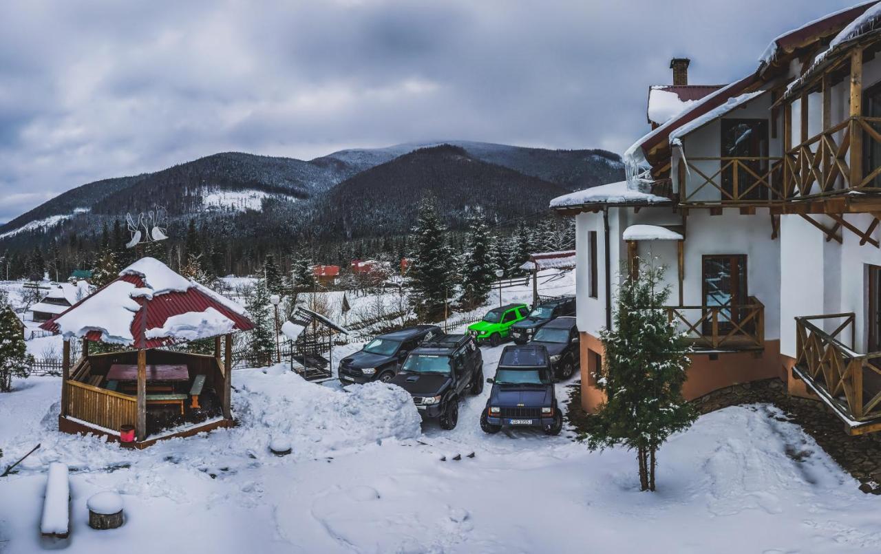 12 Months Estate Konuk evi Myslovka Dış mekan fotoğraf