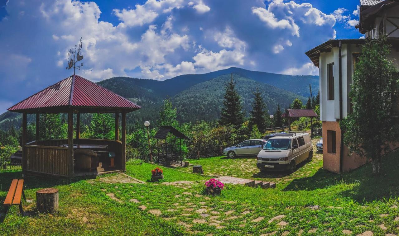 12 Months Estate Konuk evi Myslovka Dış mekan fotoğraf