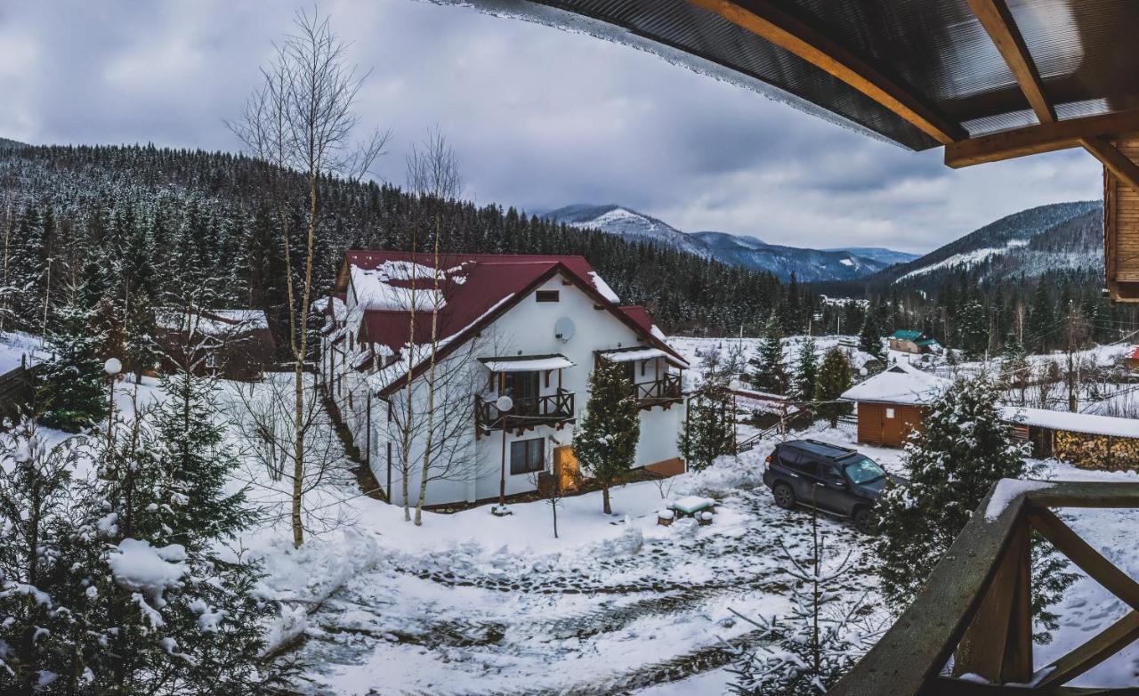 12 Months Estate Konuk evi Myslovka Dış mekan fotoğraf