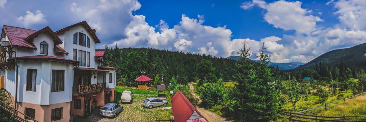 12 Months Estate Konuk evi Myslovka Dış mekan fotoğraf