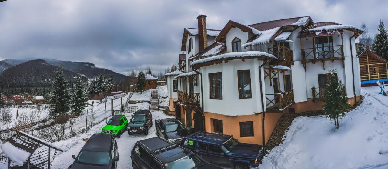 12 Months Estate Konuk evi Myslovka Dış mekan fotoğraf