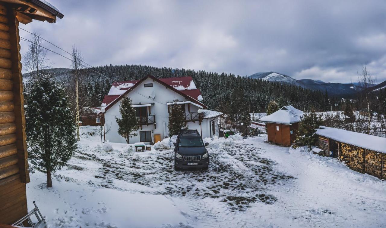 12 Months Estate Konuk evi Myslovka Dış mekan fotoğraf