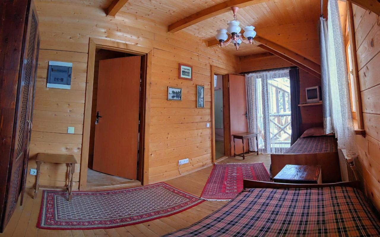 12 Months Estate Konuk evi Myslovka Oda fotoğraf