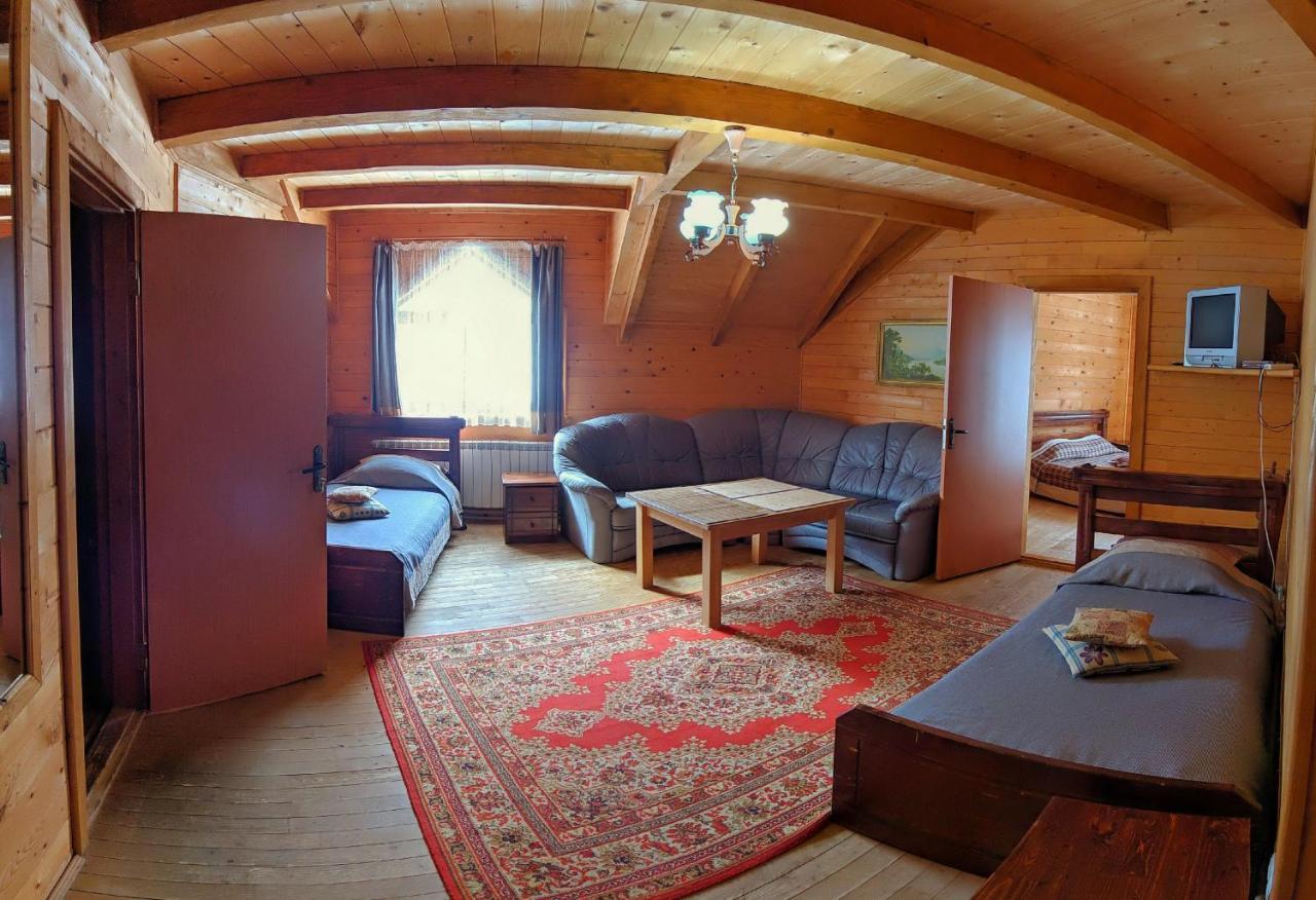12 Months Estate Konuk evi Myslovka Oda fotoğraf